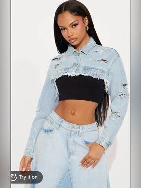 NWT  Roma Studio Premium Collection Distressed Denim Jacket